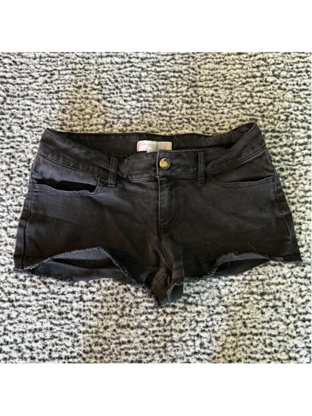 Women's No Boundaries Denim Shorts Size 9 Black